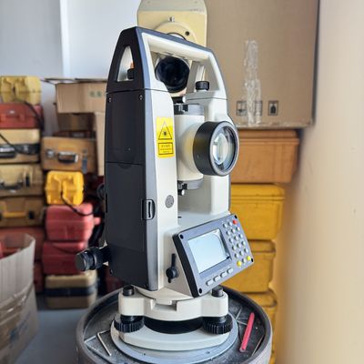 South brand Electronic Digital Theodolite NT-023 30x Magnification Electronic Digital Theodolite IP54 Waterproof Level 1°or 1gon Horizontal Circle Accurate Measurements