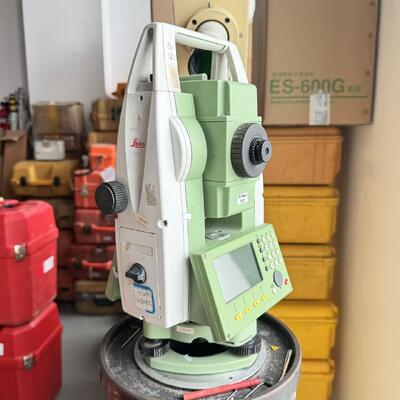Used Leica TS09 Total Station with 1000m Non Prism Distance, IP66 Dust and Water Resistance, and Real-time Operating System