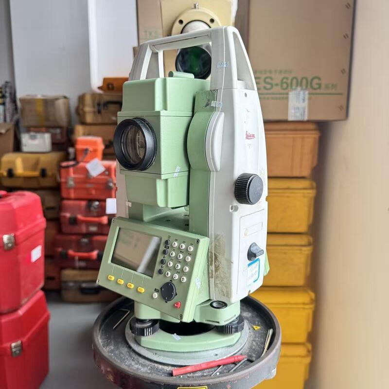 Used Leica TS09 Total Station with IP66 Dust and Water Resistance, 0.6s Coarse Measurement, and 1 Minimum Readout Precision Surveying Instrument