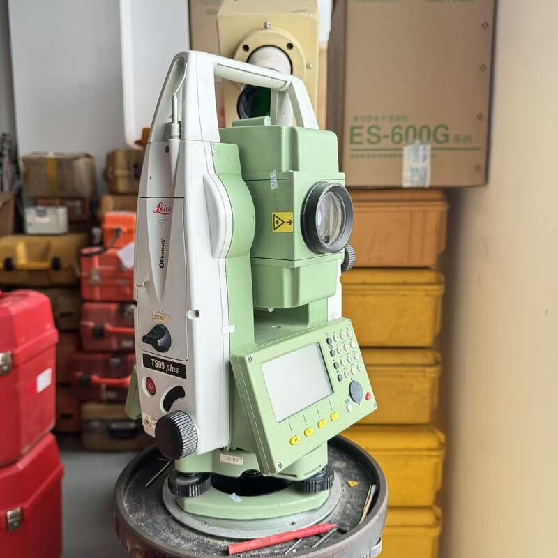 Leica TS09 Total Station with 5.0″ Capacitive Multi-Touch Display 1000m Non Prism Distance and USB Port Integration